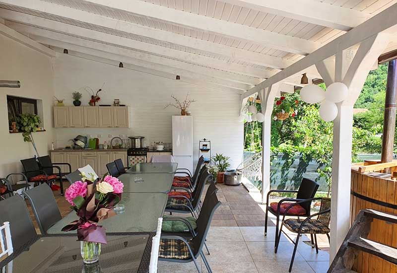 Outdoor kitchen Casa Artemis Transalpina